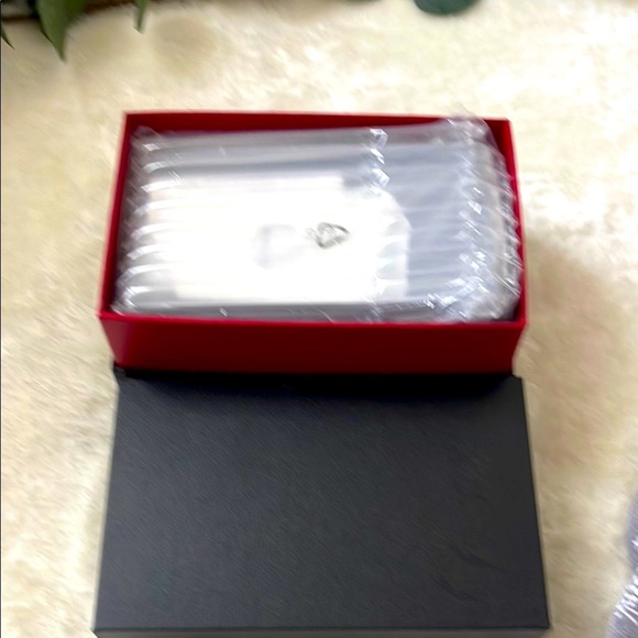 Sleek Black GPS Navigation System - Picture 13 of 14